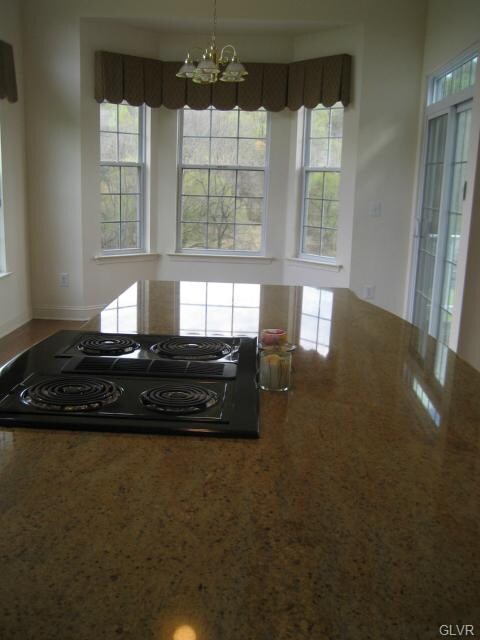 2365 Hollow View Dr, Easton, PA 18040 - photo 5