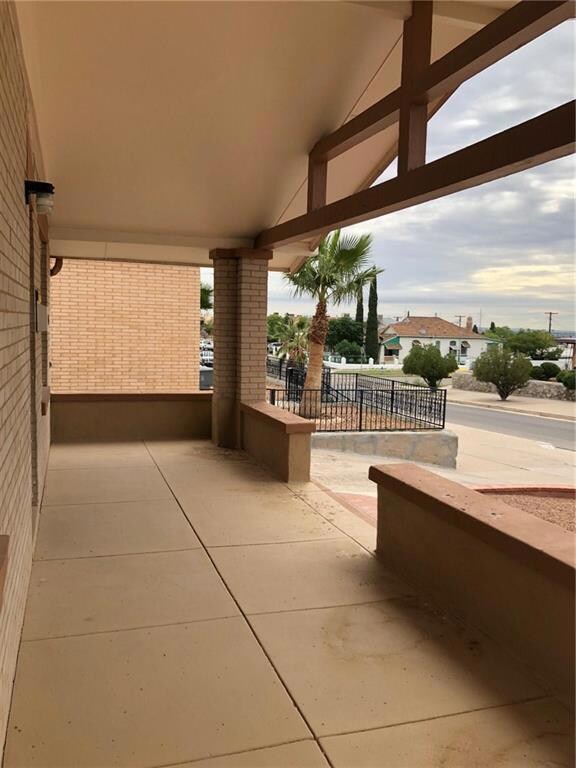 3113 Sacramento Ave, El Paso, TX 79930 - photo 3