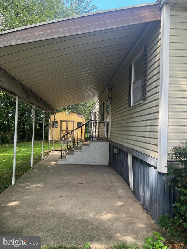 80 Quarry Rd unit 29, Kutztown, PA 19530 - photo 4