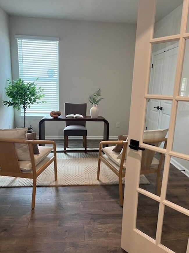 Juniper study/4th bdrm