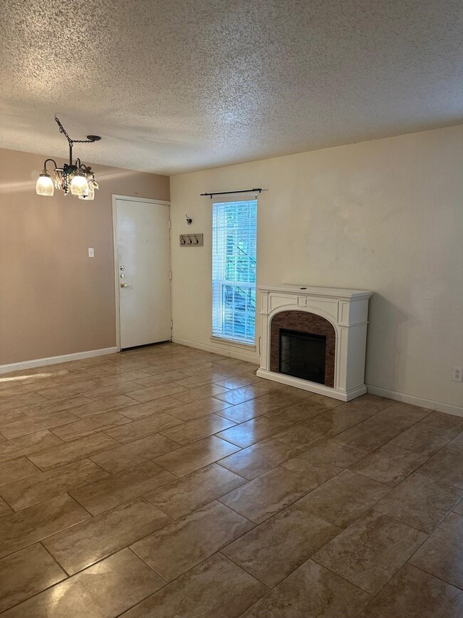 6410 Del Monte Dr unit 114, Houston, TX 77057 - photo 5