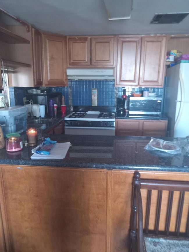 820 S Chinowth St unit 17, Visalia, CA 93277 - photo 5