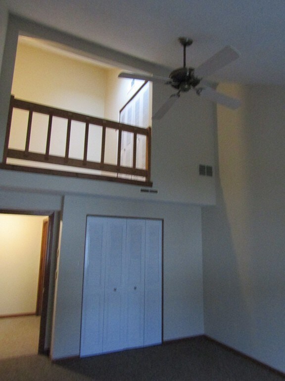 36 Meadow Pond Dr unit K, Leominster, MA 01453 - photo 3