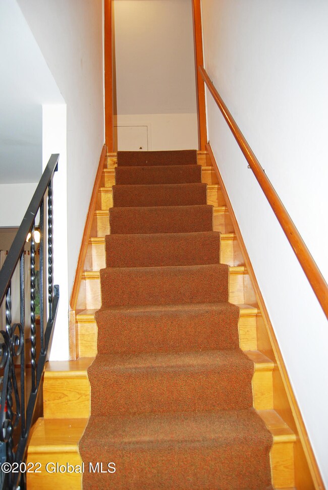 5 Wilde St, Troy, NY 12180 - photo 5