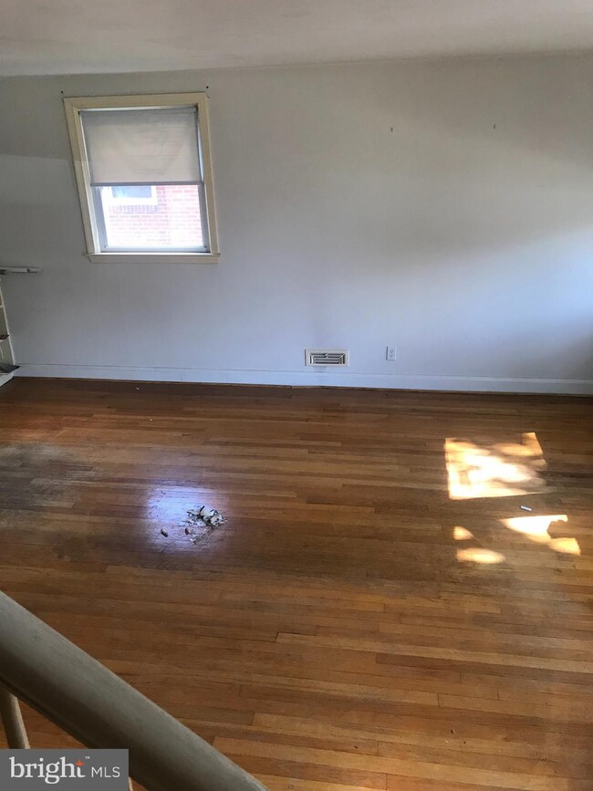 1524 Barrett Rd, Gwynn Oak, MD 21207 - photo 3