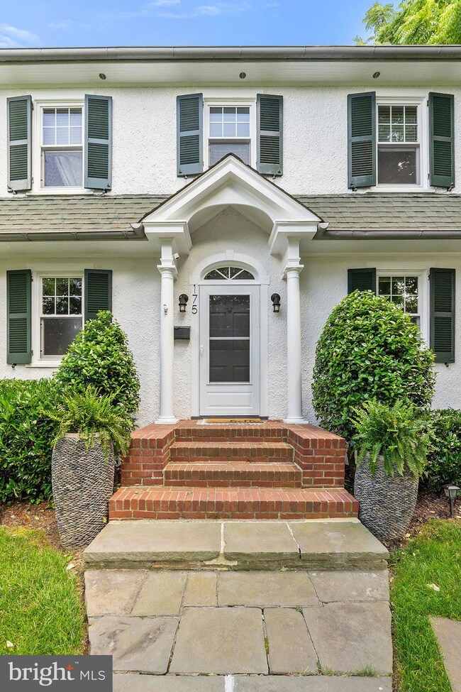 175 Locust St, Warrenton, VA 20186 - photo 4