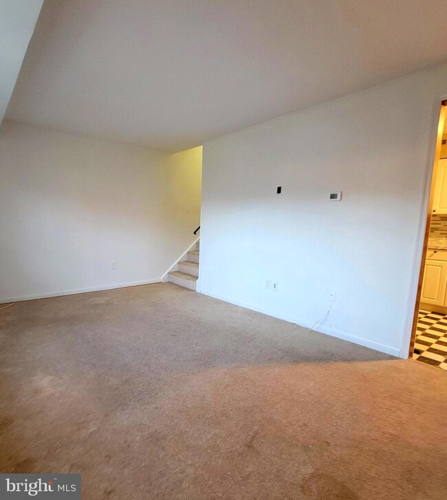 9175 Hitching Post Ln unit D, Laurel, MD 20723 - photo 2