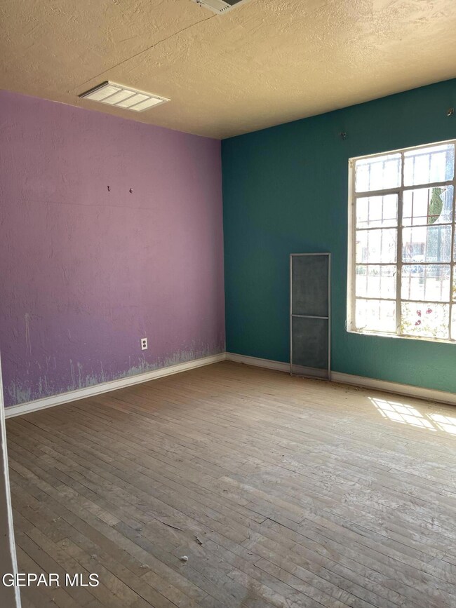 7765 Acapulco Ave, El Paso, TX 79915 - photo 3
