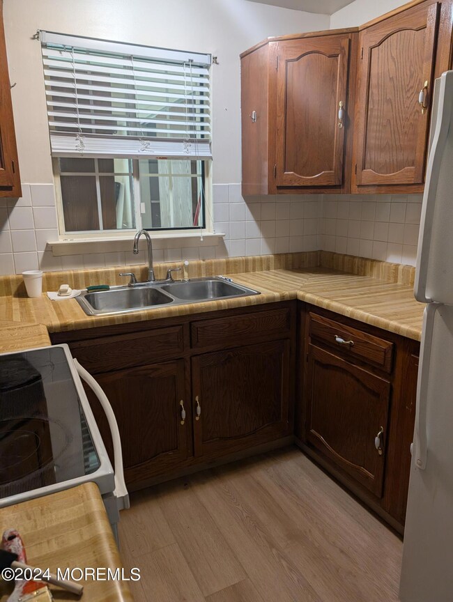 38D Easton Dr unit 61, Whiting, NJ 08759 - photo 4
