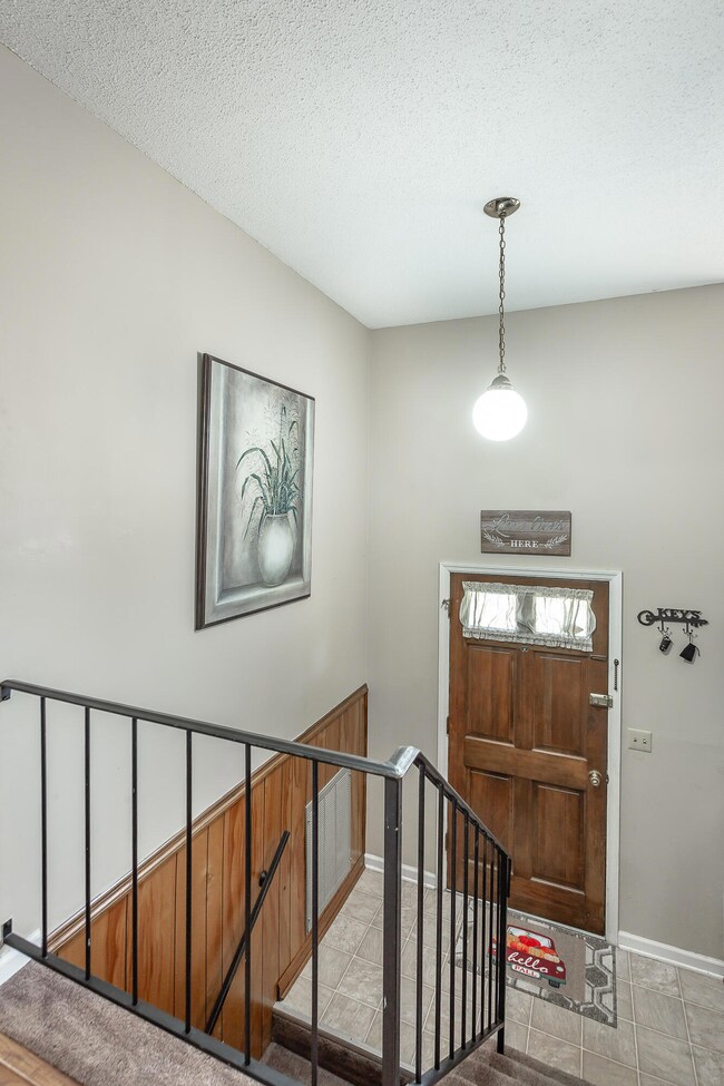 6427 Pythian Road-13