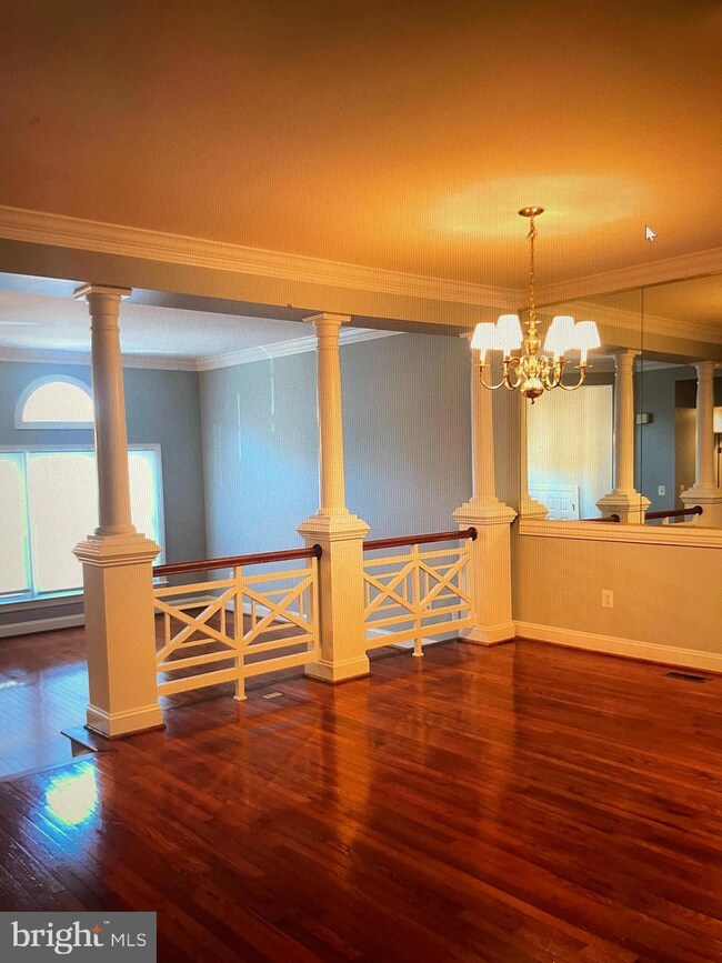 2186 Wolftrap Ct, Vienna, VA 22182 - photo 4