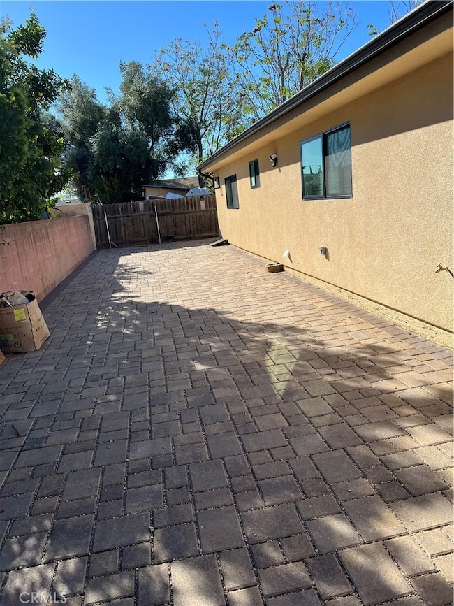 11251 Kewen Ave, San Fernando, CA 91340 - photo 3