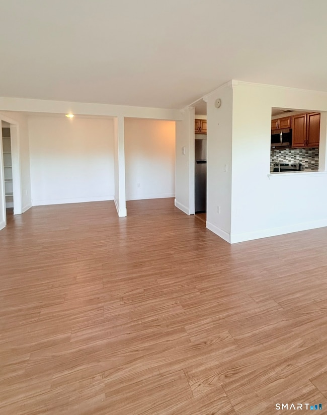 175 Mill Pond Rd unit 106, Hamden, CT 06514 - photo 3