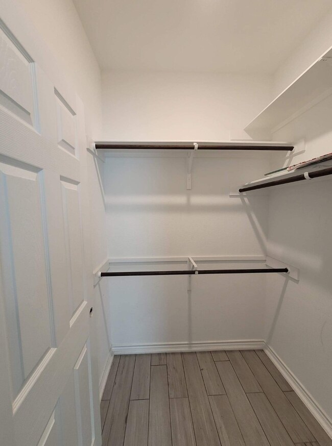 6922 De Priest St, Houston, TX 77091 - photo 5