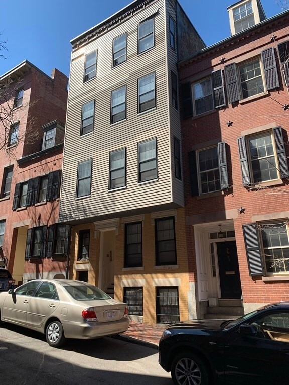 37 S Russell St, Boston, MA 02114 - photo 2