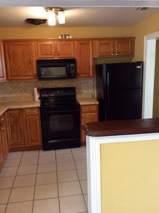 6724 Laralou Ct, Jacksonville, FL 32216 - photo 3