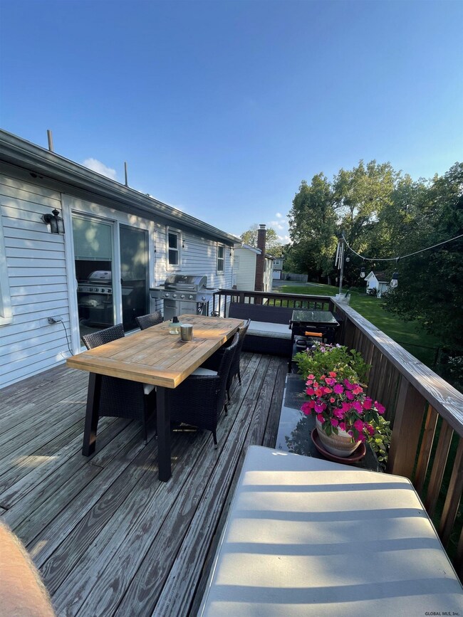 11 Wilde St, Troy, NY 12180 - photo 6