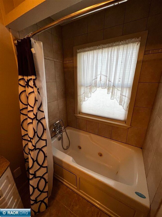 jetted tub
