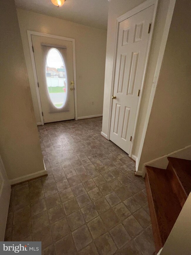 121 N Marshall St, Ranson, WV 25438 - photo 2