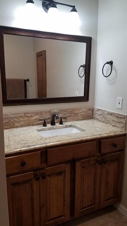 2702 Satellite Ct, Granbury, TX 76048 - photo 7