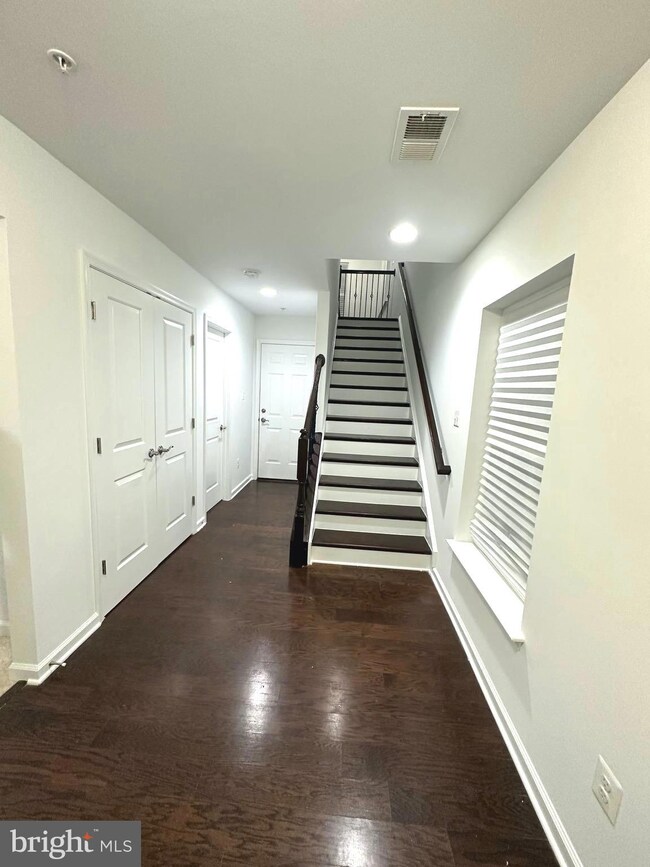 2812 Pinebrook Rd, Landover, MD 20785 - photo 5