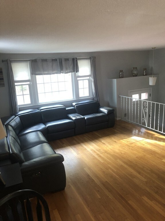 21 Porter St, Woburn, MA 01801 - photo 5