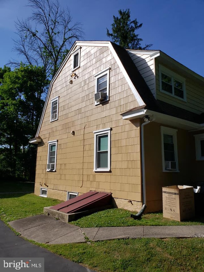 1311 Bristol Rd unit 1, Southampton, PA 18966 - photo 2