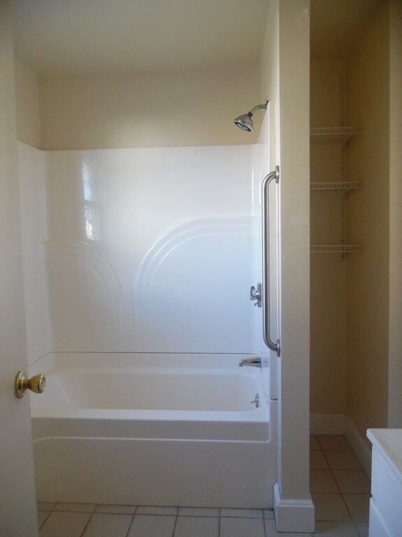 47 Brayton Ave unit 1N, Fall River, MA 02721 - photo 5