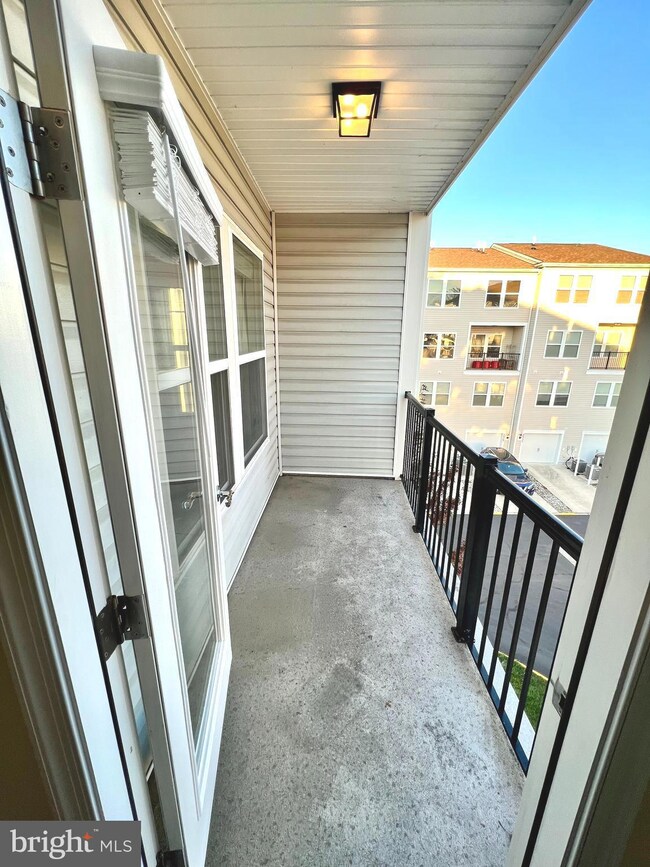 16870 Porters Inn Dr, Dumfries, VA 22026 - photo 6