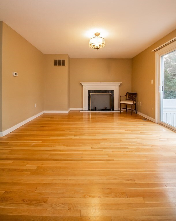 2 Francis St unit 2, Brookline, MA 02446 - photo 4