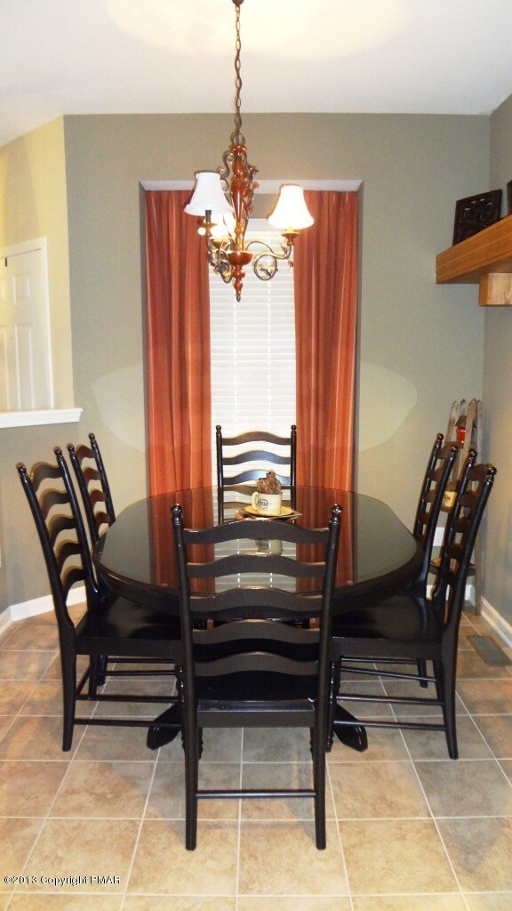 1203 Leatherstocking Ln, Pocono Pines, PA 18350 - photo 4