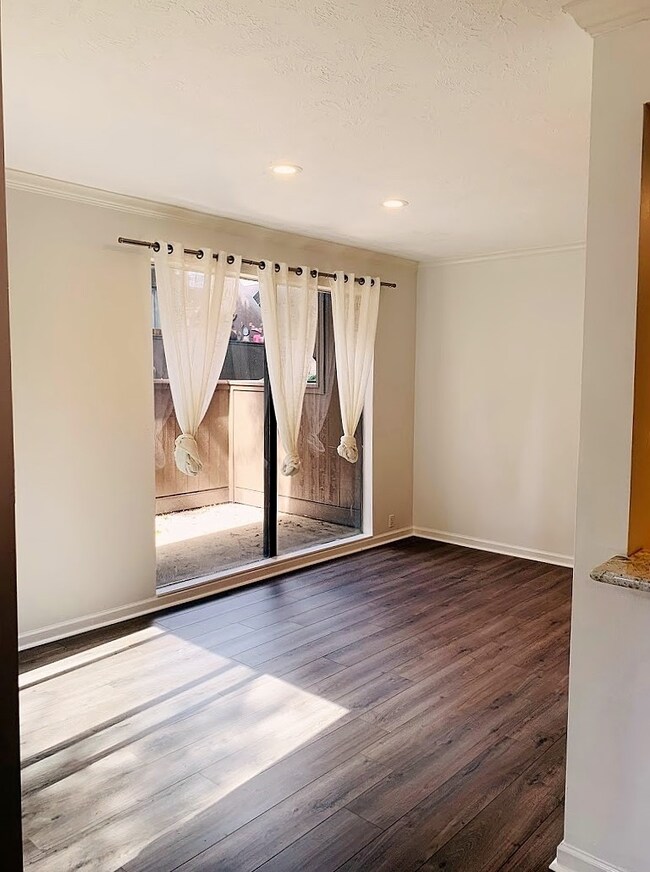 123 Litchfield Ln, Houston, TX 77024 - photo 6