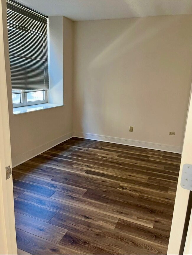 Park Millennium unit 806, Chicago, IL 60601 - photo 7