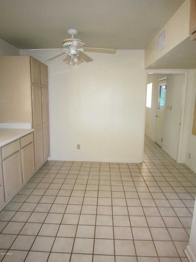 5239 E Holmes St, Tucson, AZ 85711 - photo 4