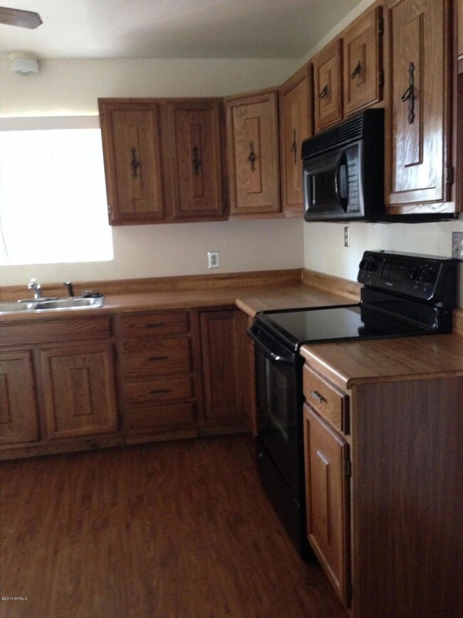 553 S Spencer, Mesa, AZ 85204 - photo 4