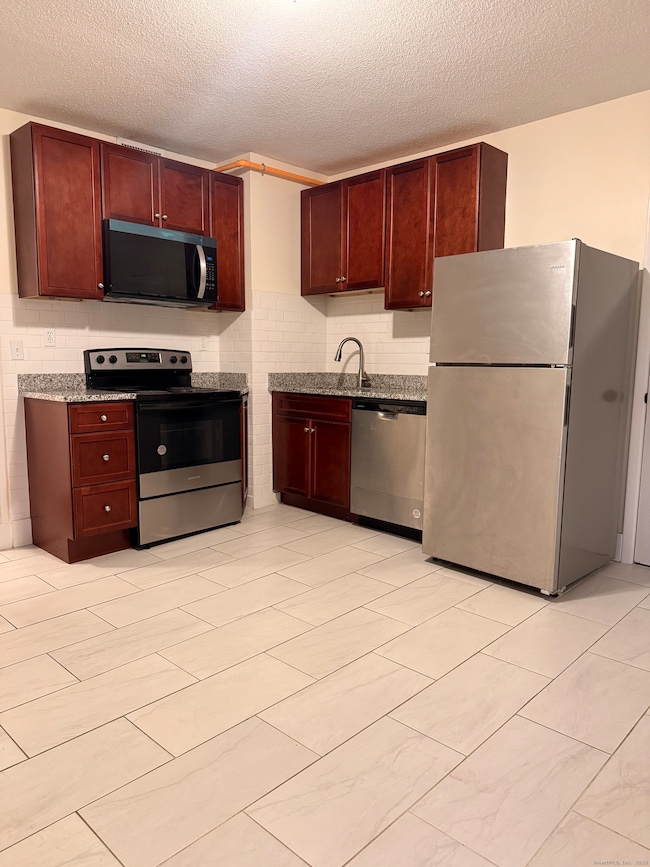 50 Washington St unit 2, Middletown, CT 06457 - photo 3