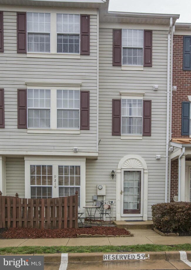 9210 Deer Crossing unit 59, Lorton, VA 22079 - photo 2