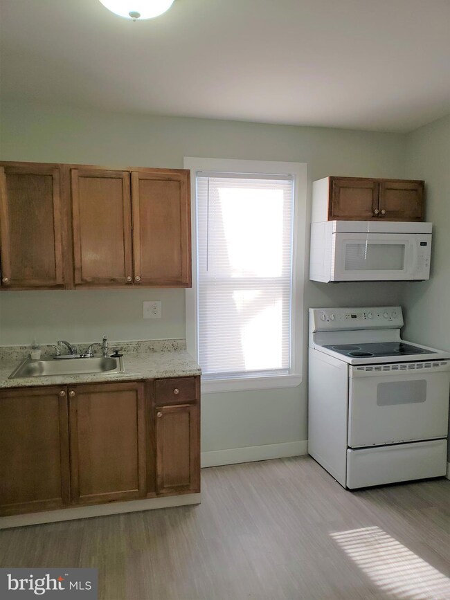 unlisted-address, Upland, PA 19015 - photo 3