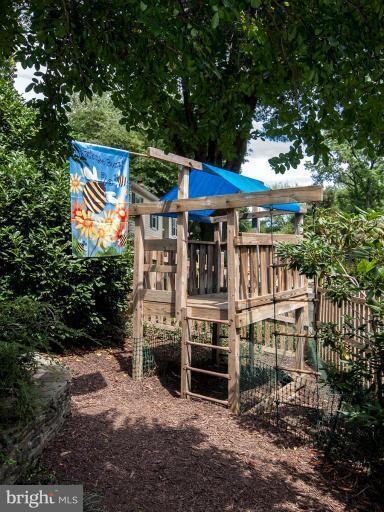 6817 Stoneybrooke Ln, Alexandria, VA 22306 - photo 6