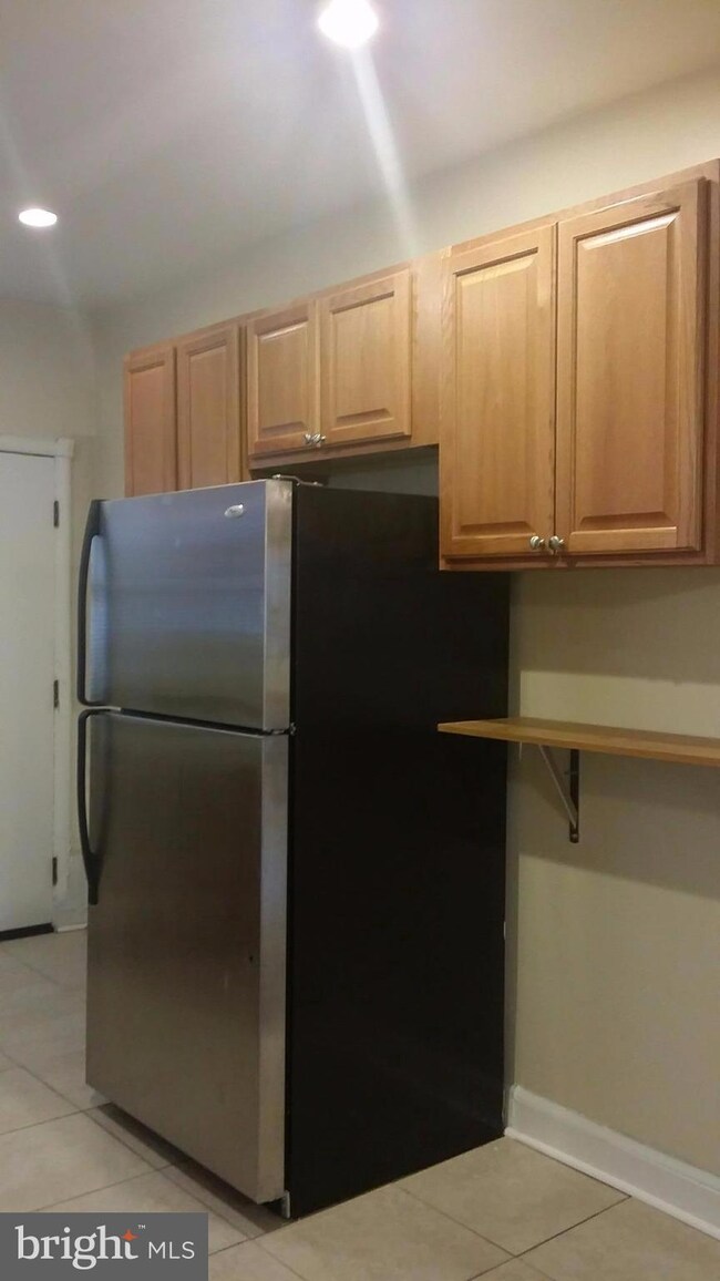 3805 Flowerton Rd, Baltimore, MD 21229 - photo 4