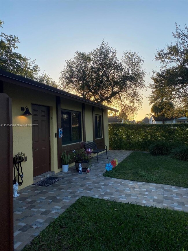 14754 SW 66th Terrace, Miami, FL 33193 - photo 2