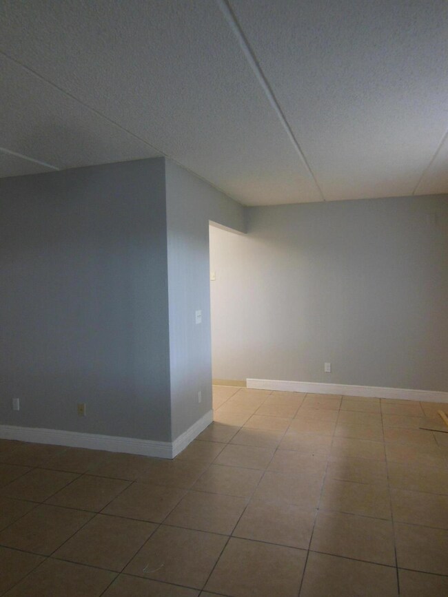 103 Meadows Cir unit 103, Boynton Beach, FL 33436 - photo 7