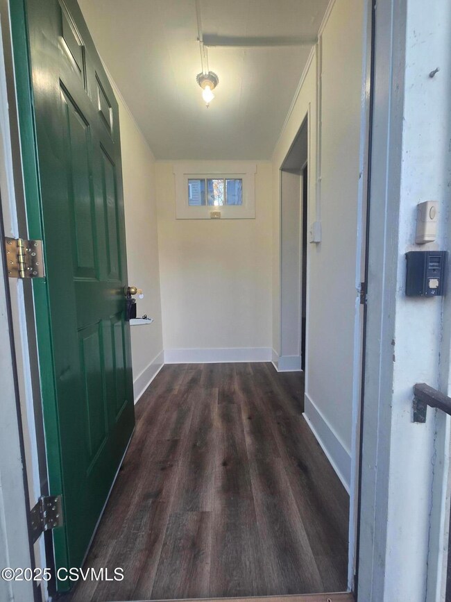 702 Market St, Lewisburg, PA 17837 - photo 2