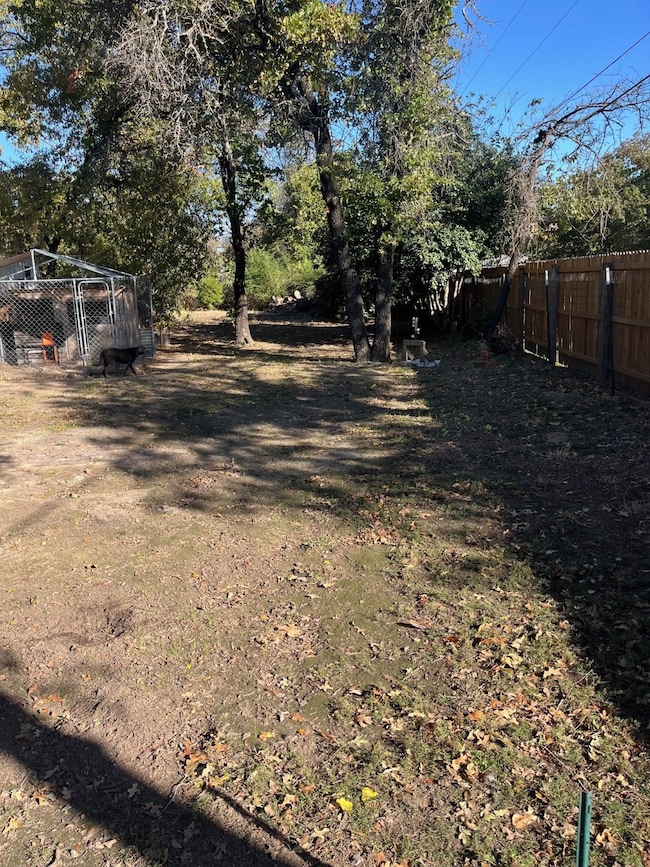 126 Briar Oaks Dr, Azle, TX 76020 - photo 6