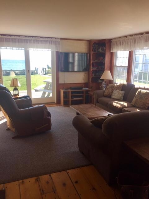 Living room bay window