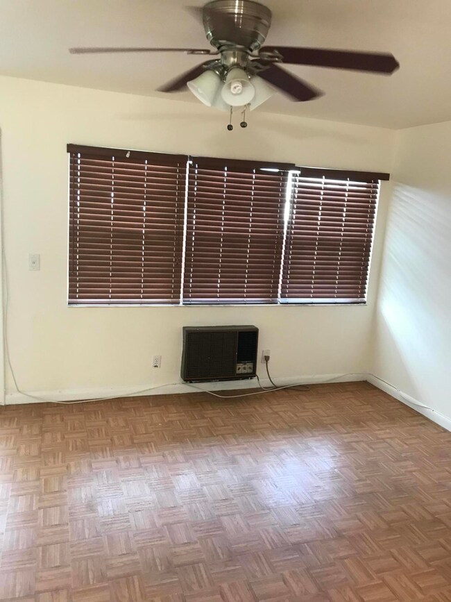 106 Easthampton E, West Palm Beach, FL 33417 - photo 4