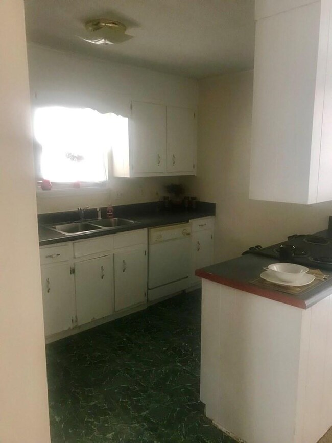 2334 Travis Pines Dr, Augusta, GA 30906 - photo 2