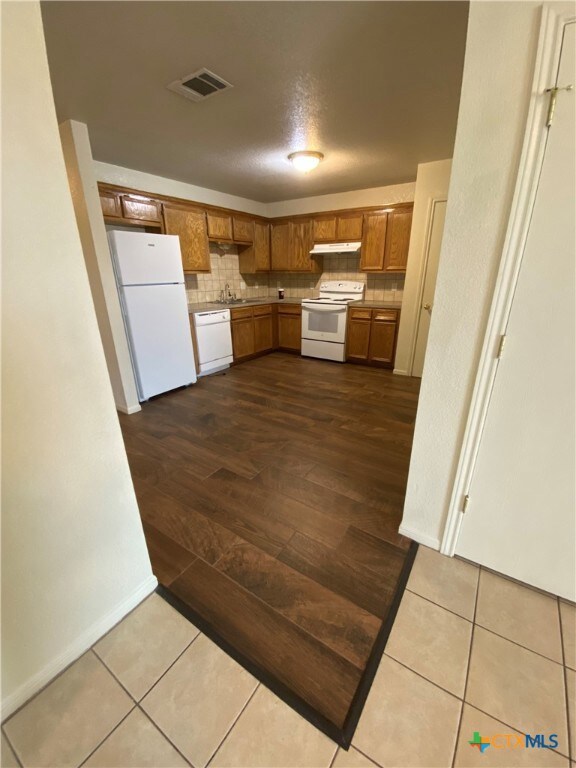 305 Bermuda unit B, Copperas Cove, TX 76522 - photo 5