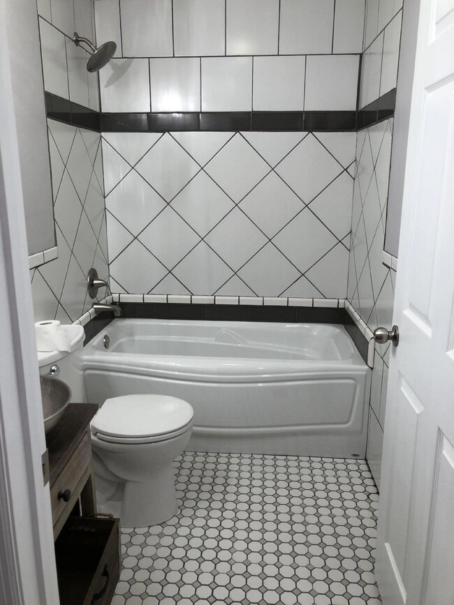 202 Walthall Ave, Chickamauga, GA 30707 - photo 5