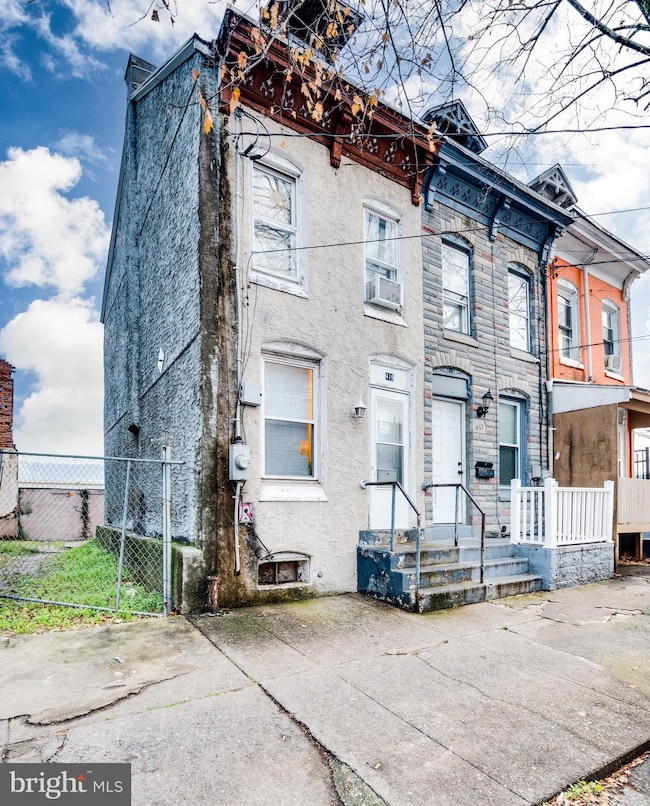 419 N 2nd St, Reading, PA 19601 - photo 2